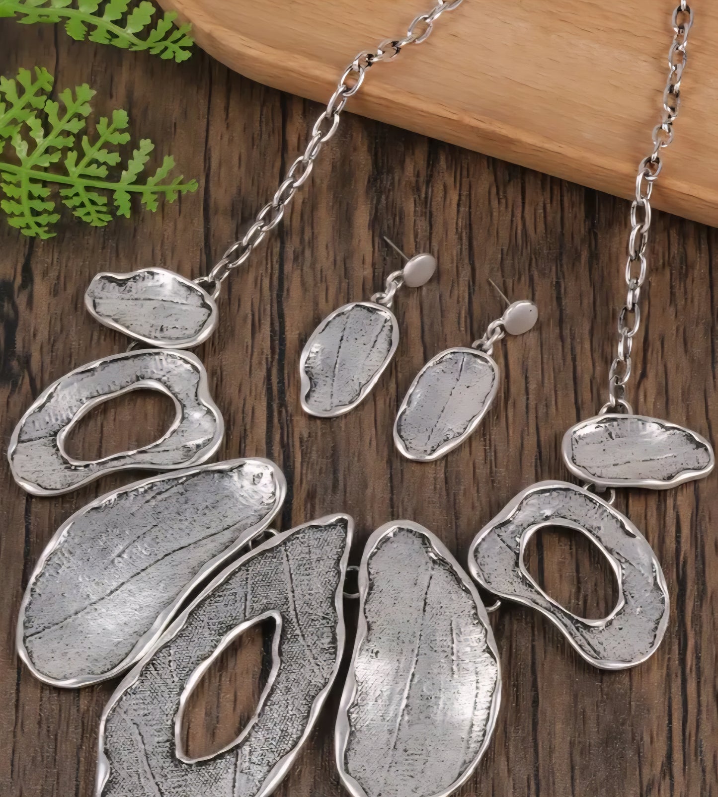 Bohemian Cool Cutout Necklace Earrings Set