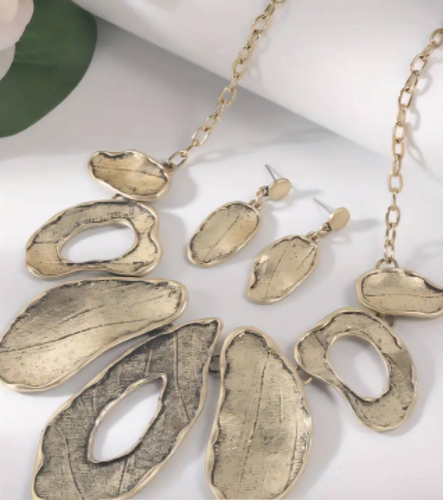 Bohemian Cool Cutout Necklace Earrings Set