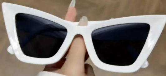 Pointed Tip Sunglasses