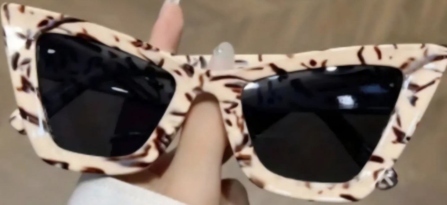 Pointed Tip Sunglasses